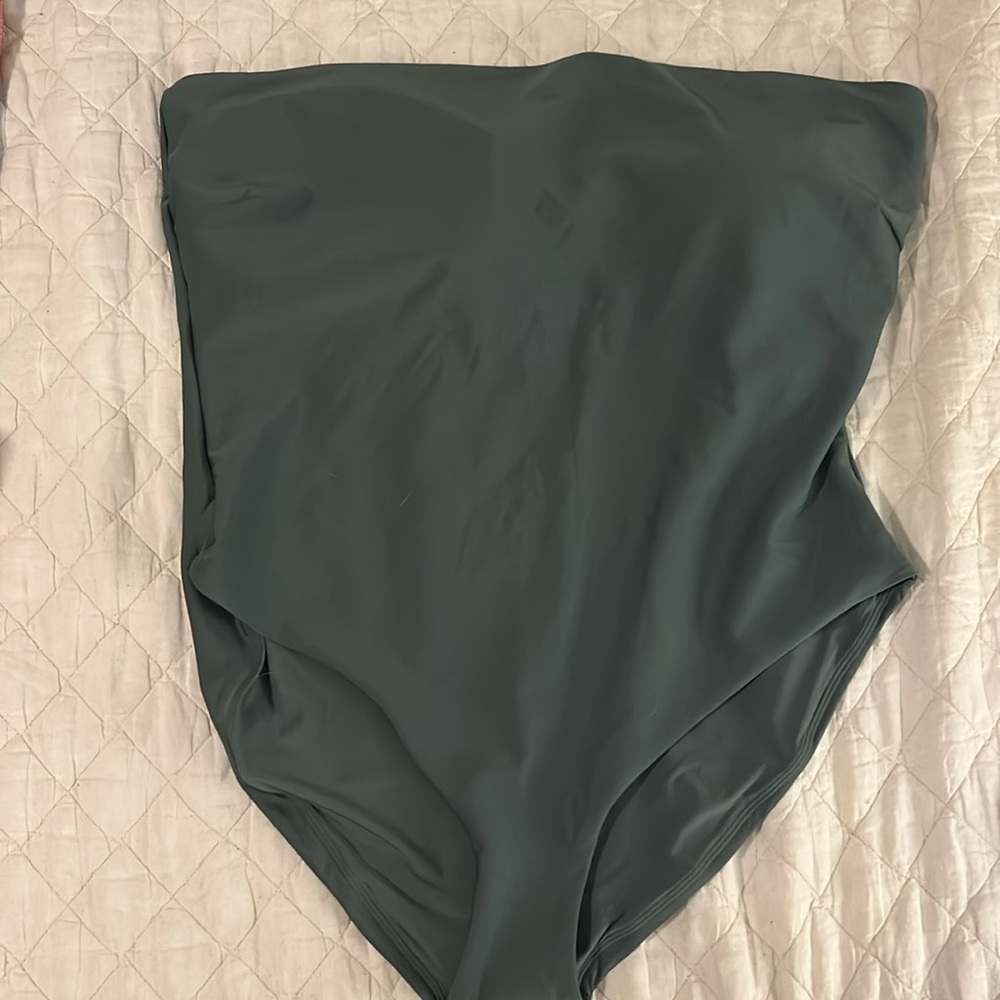 J Crew women’s one piece bathing suit